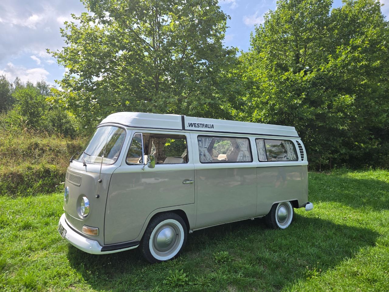 VOLKSWAGEN Combi T2 - 1970 LesAnciennes.com