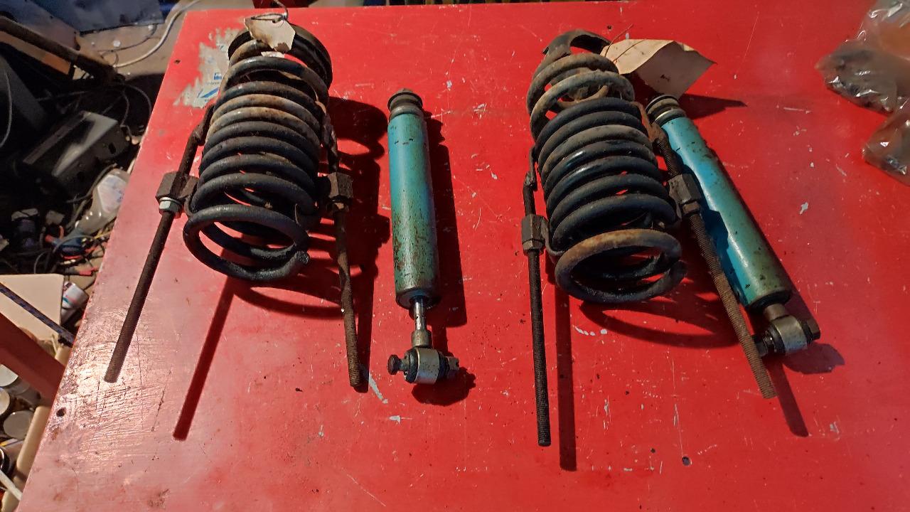 Suspension Renault R10 LesAnciennes.com