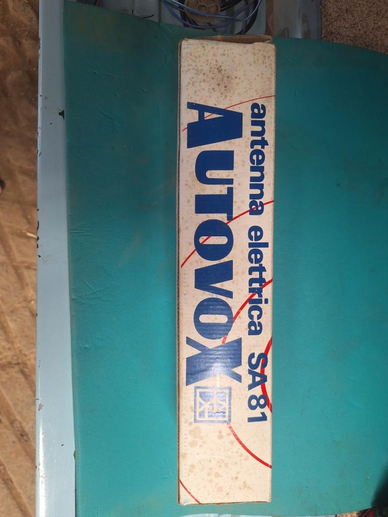 Antenne AUTOVOX Tout LesAnciennes.com
