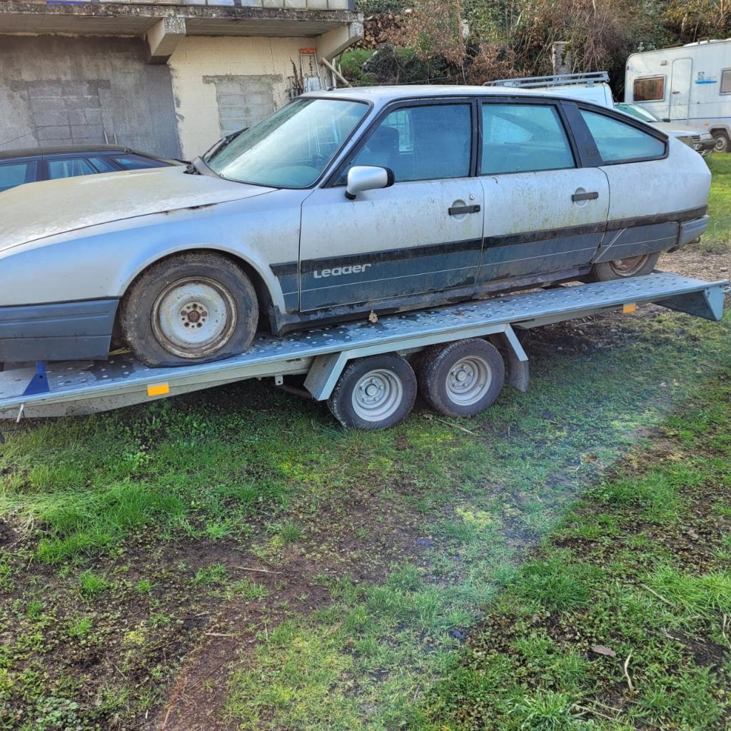 Lot de pièces CITROEN CX LesAnciennes.com