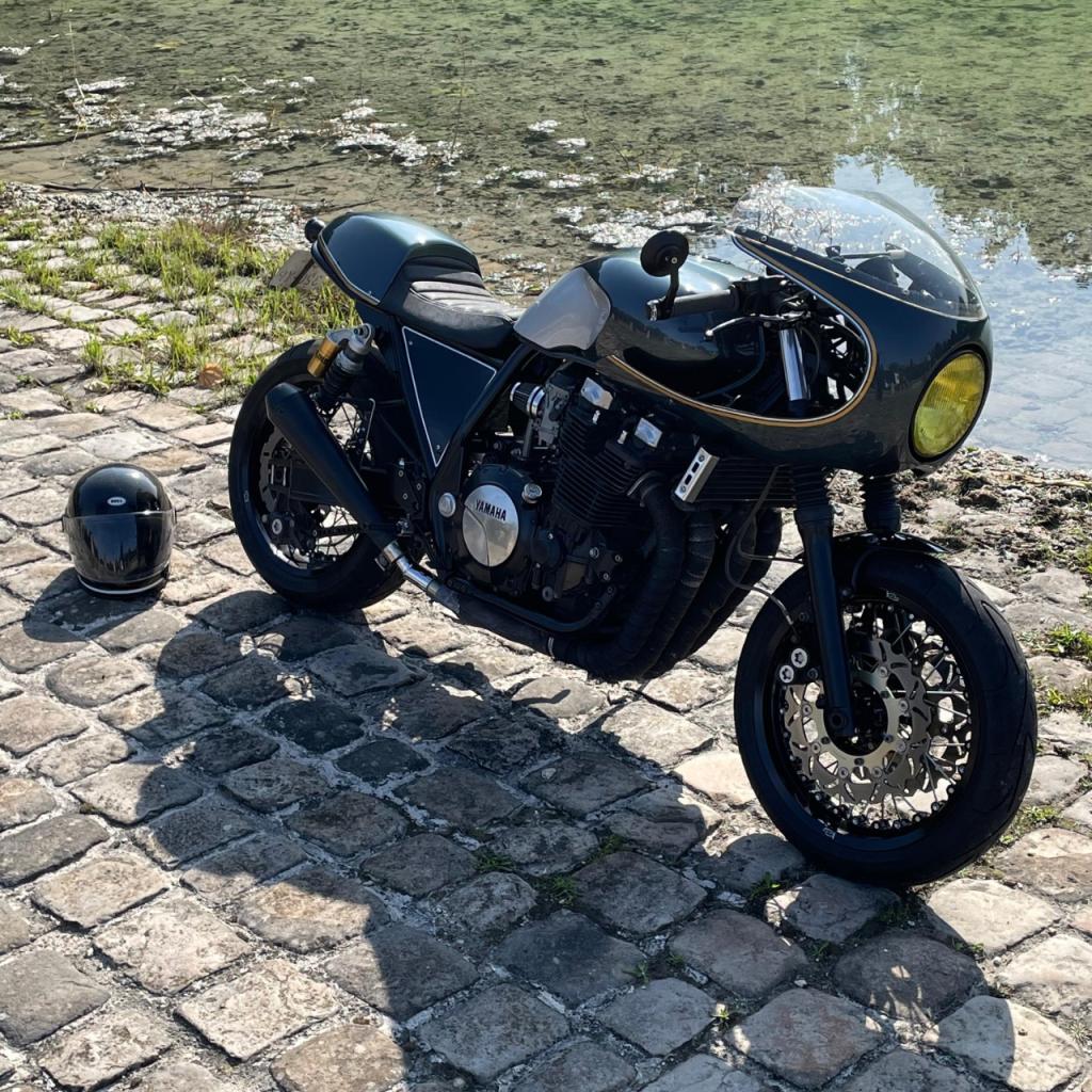 YAMAHA XJR 1300 Caferacer by Spark - 2002 LesAnciennes.com
