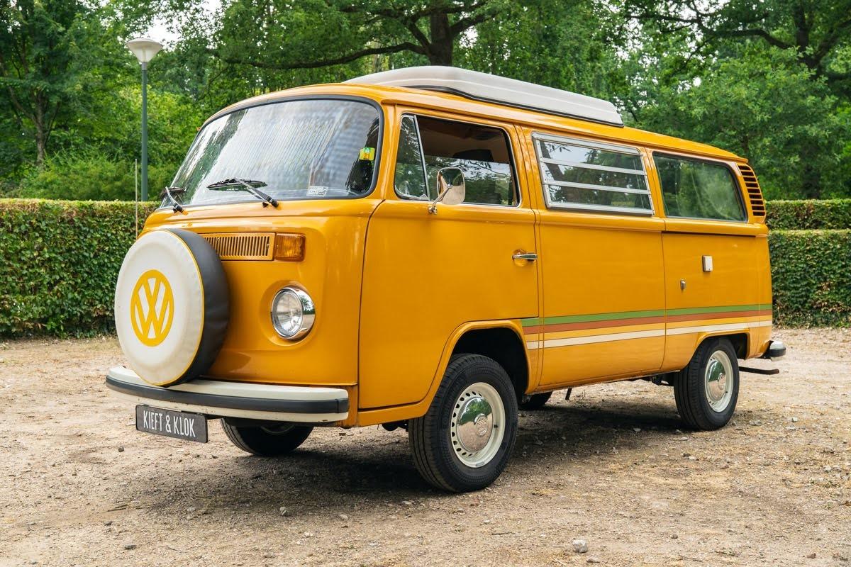 VOLKSWAGEN Combi Westfalia, T2b, Bus - 1979 LesAnciennes.com