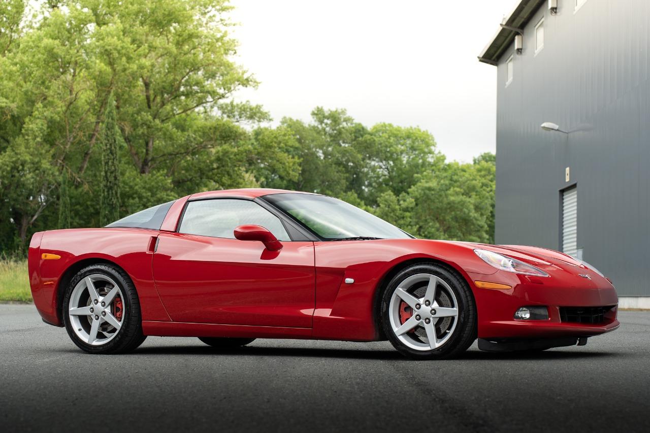 CHEVROLET Corvette - 2005 LesAnciennes.com
