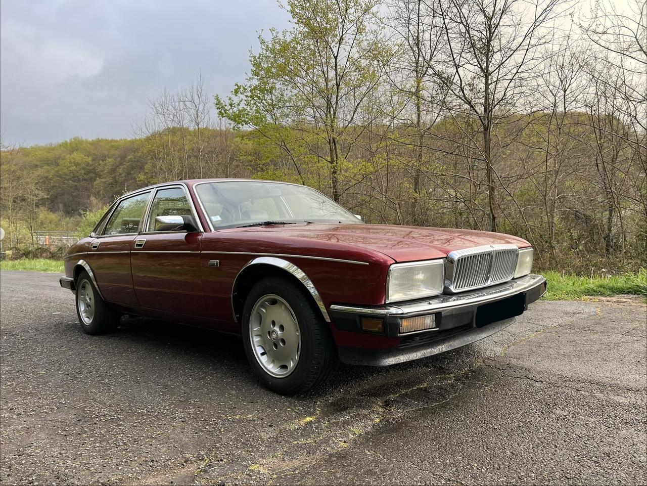 1988 Daimler XJ40 LesAnciennes.com