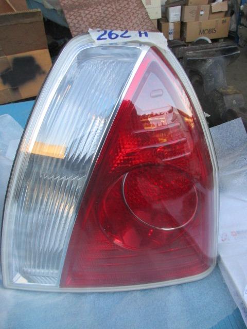 Feu arrière droite Maserati Quattroporte M139 LesAnciennes.com