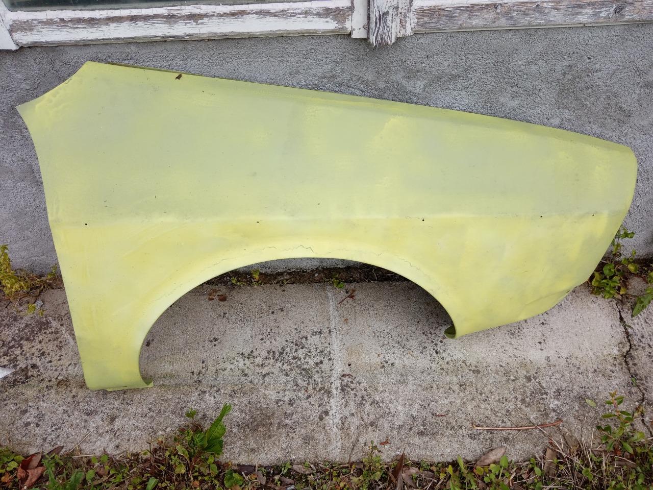 Aile RENAULT 12 (R12) LesAnciennes.com