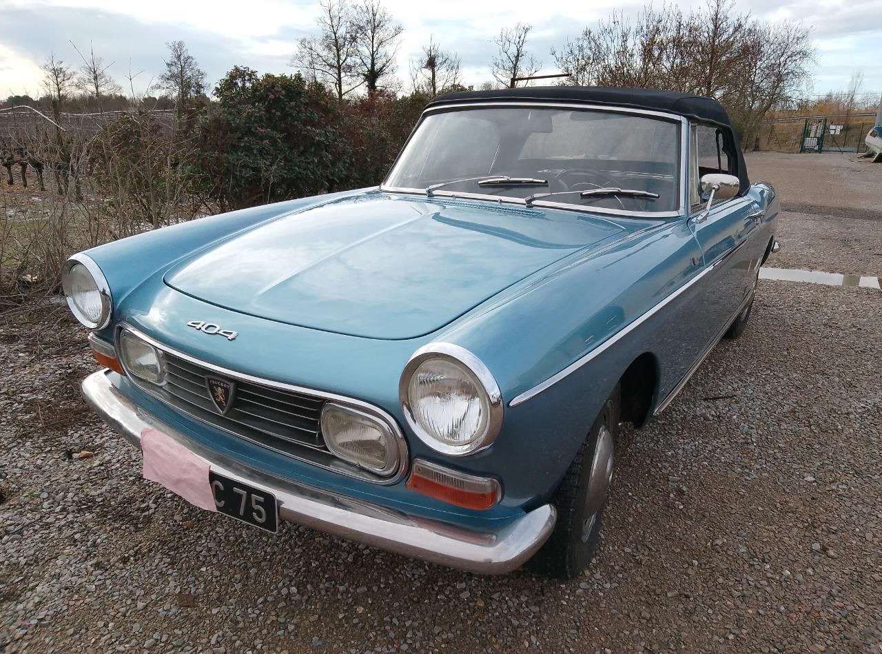 PEUGEOT 404 Cabriolet - 1967 LesAnciennes.com
