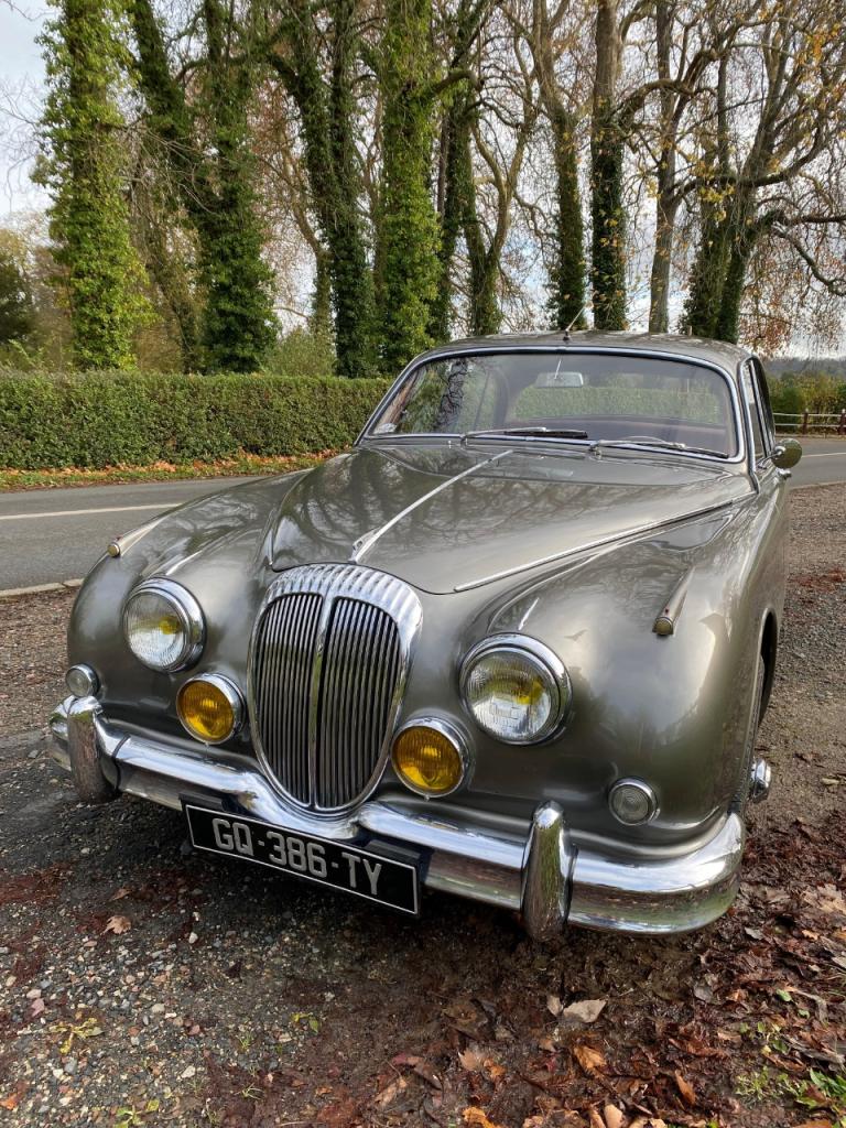 JAGUAR MK2 Daimler V8 250 - 1965 LesAnciennes.com