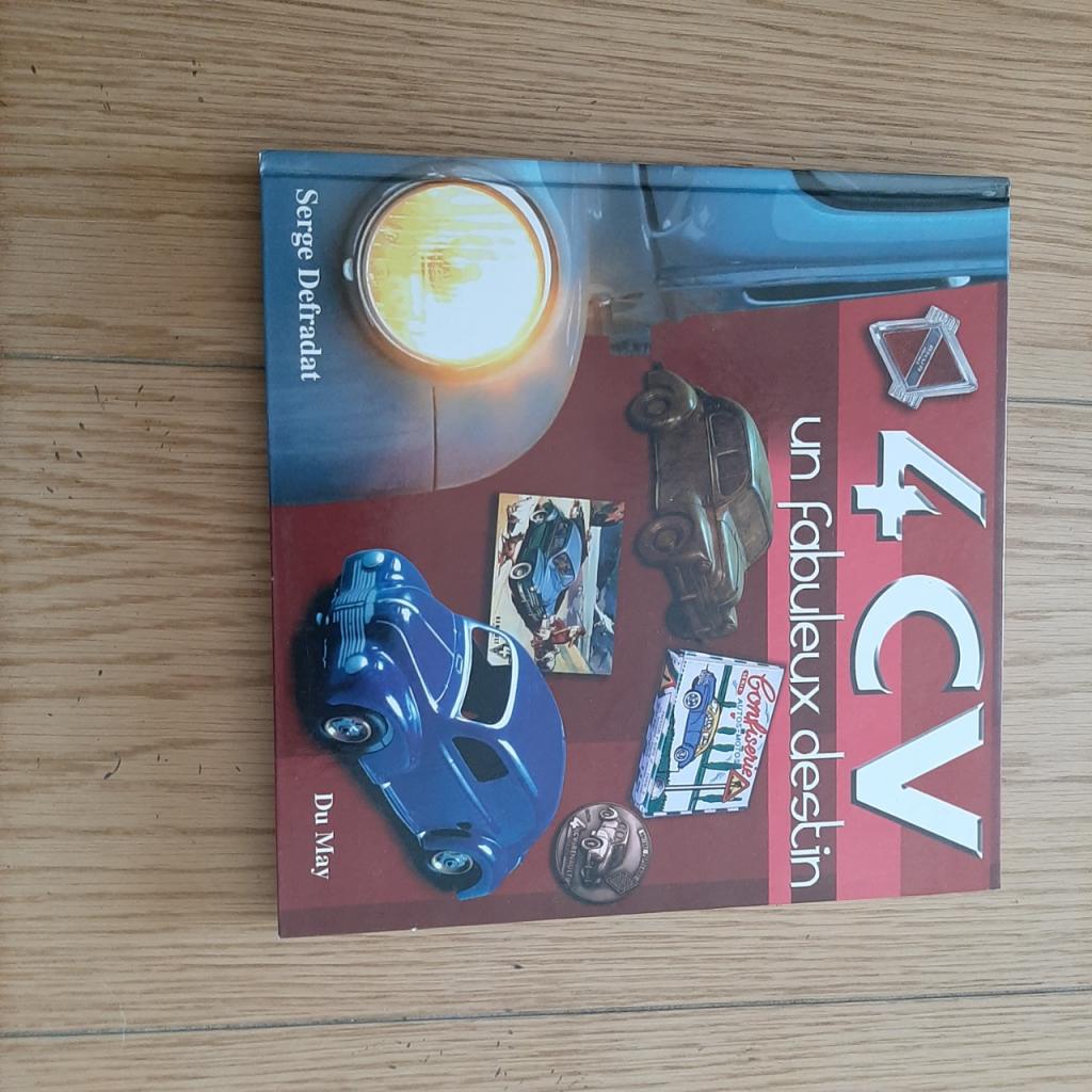 Livre renault 4 cv LesAnciennes.com