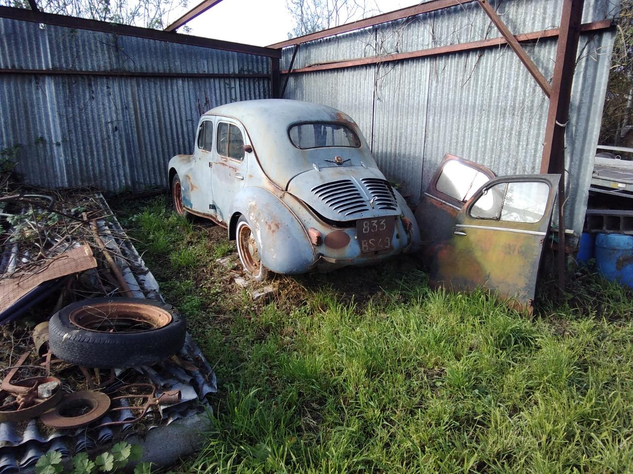 RENAULT 4CV - 1955 LesAnciennes.com
