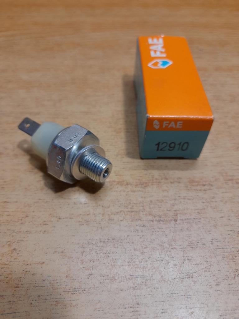 Manocontact pression d'huile VW golf III Audi 80 LesAnciennes.com