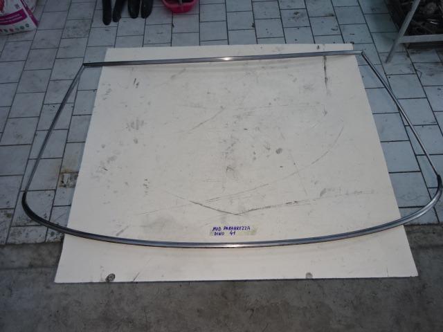 Moulure de pare-brise pour Fiat Dino Coupé LesAnciennes.com