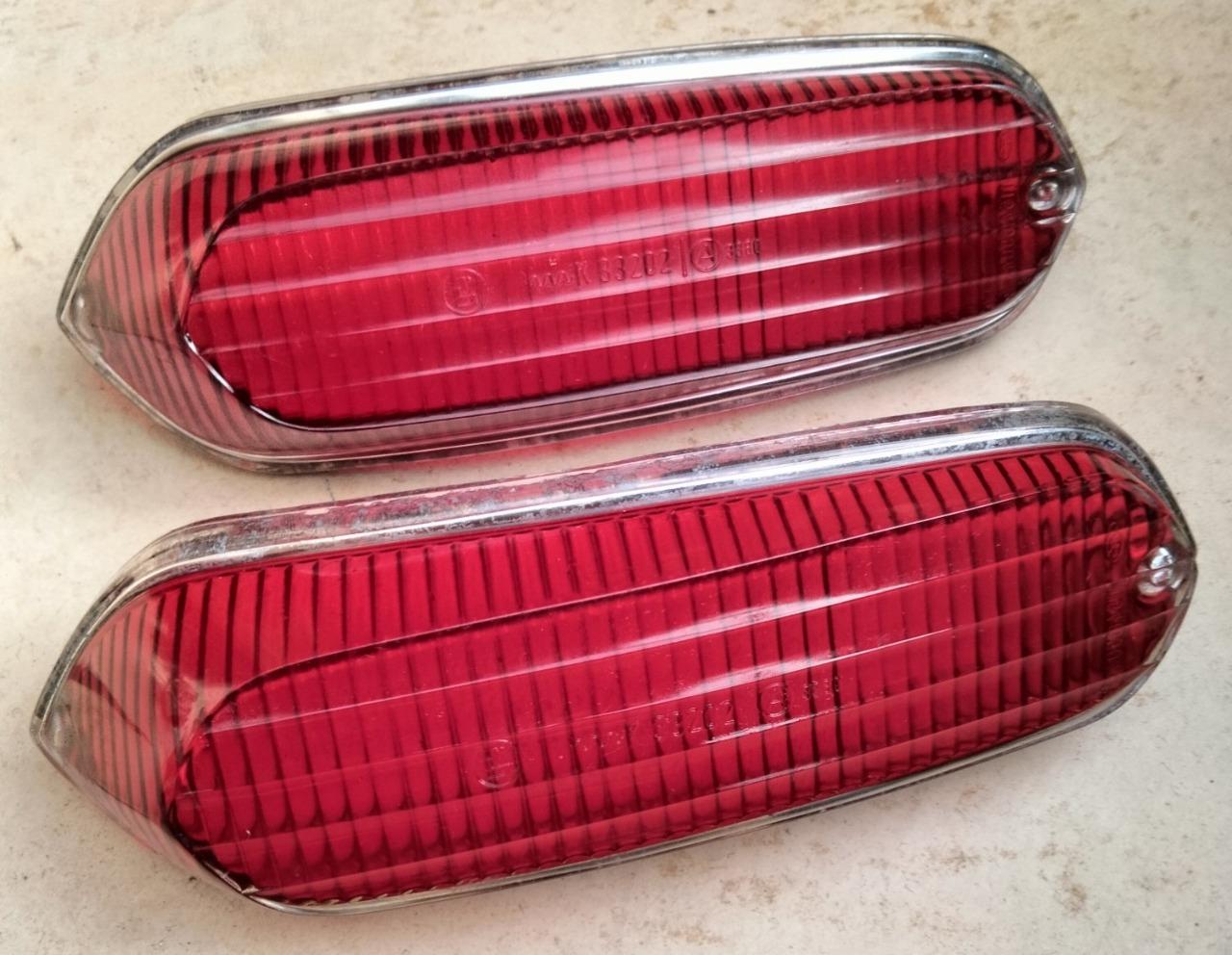 Feu ar gauche FORD Transit FK1000/FK1250 nos LesAnciennes.com