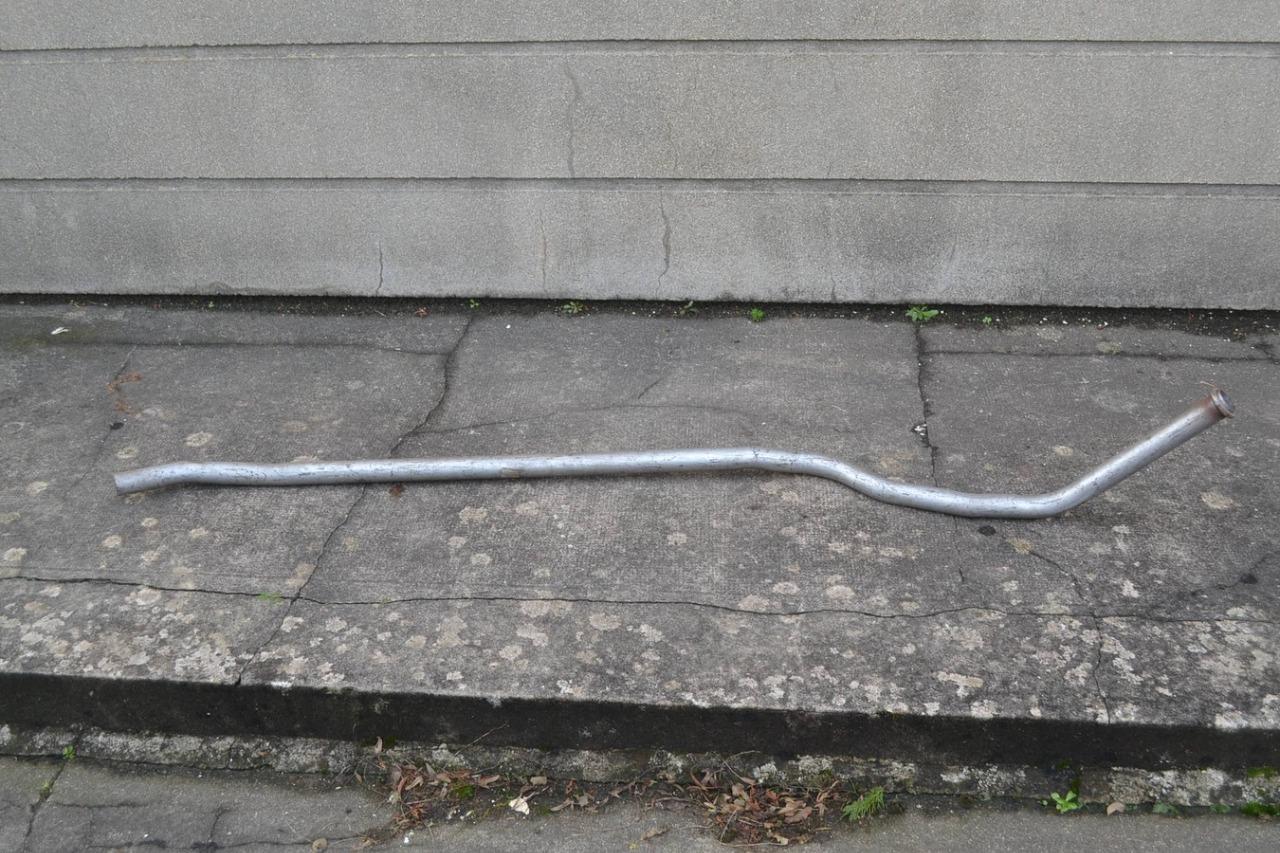 Tuyau AV PEUGEOT 504 break essence, neuf LesAnciennes.com