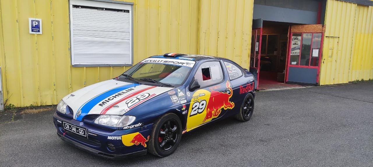 RENAULT megane cup 2L 16s - 1998 LesAnciennes.com