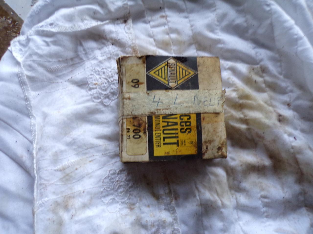 Coupelle de freins RENAULT 4L (R4L) LesAnciennes.com