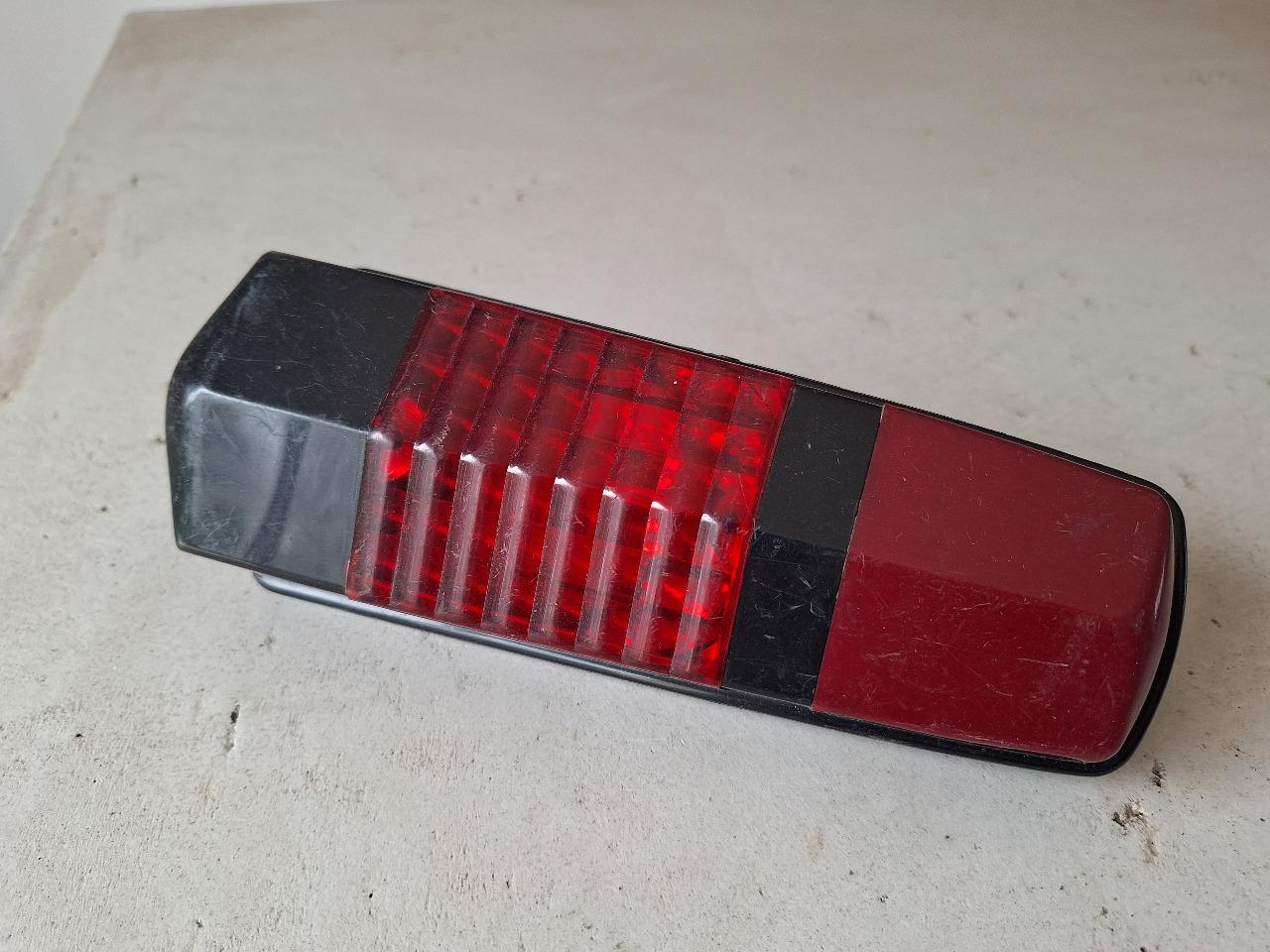 Feu CITROEN DS LesAnciennes.com