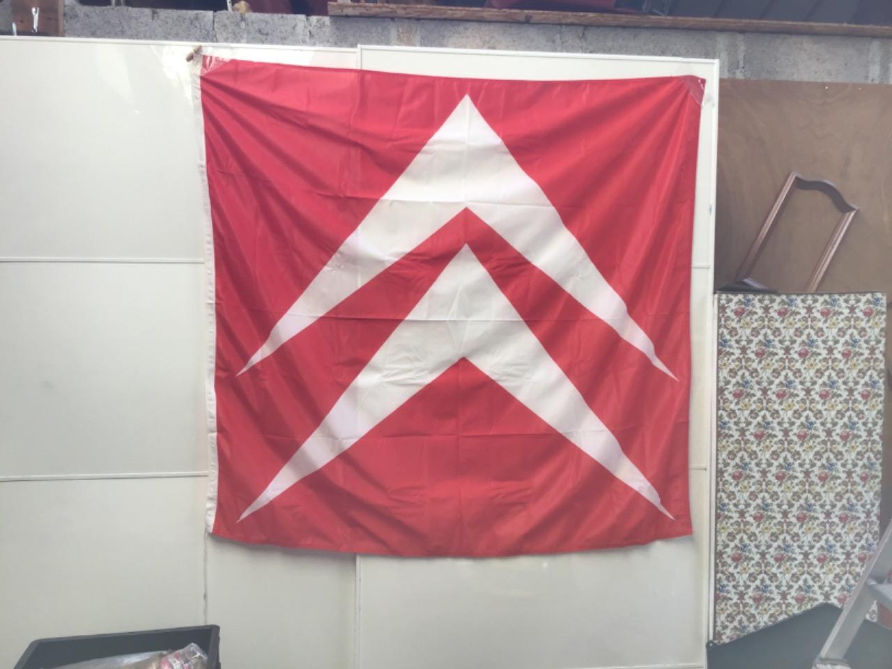 ANCIEN DRAPEAU BANDEROLE NEUF CITROEN LesAnciennes.com