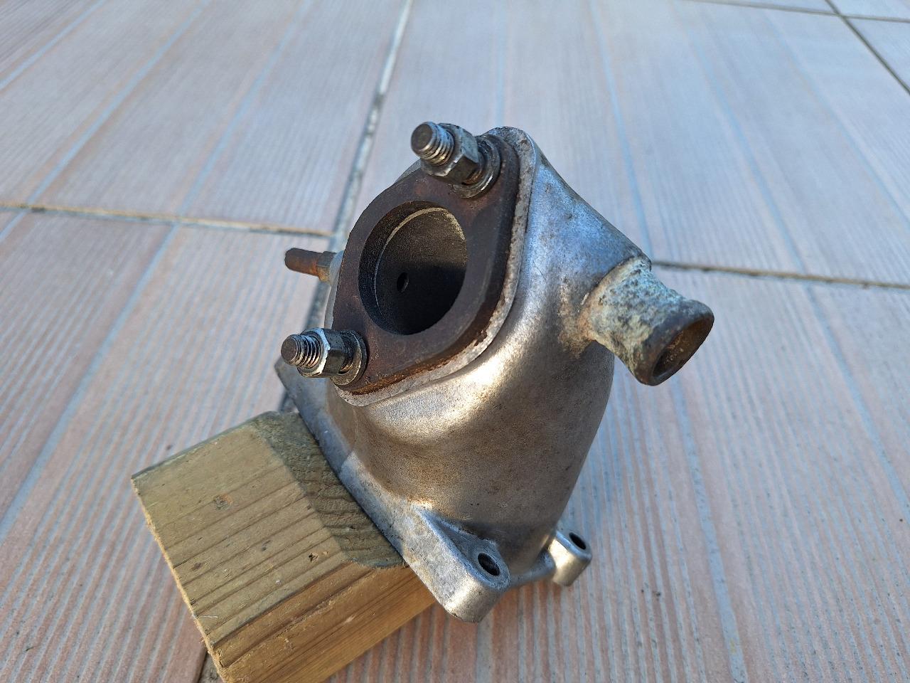 Boitier d'admission Citroën ID LesAnciennes.com