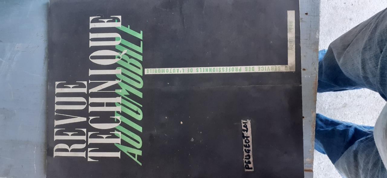 Revue technique 201 LesAnciennes.com