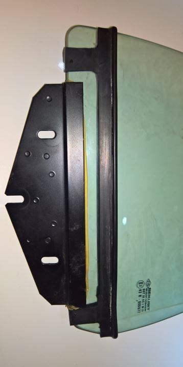 Joint vitre de porte RENAULT spider LesAnciennes.com