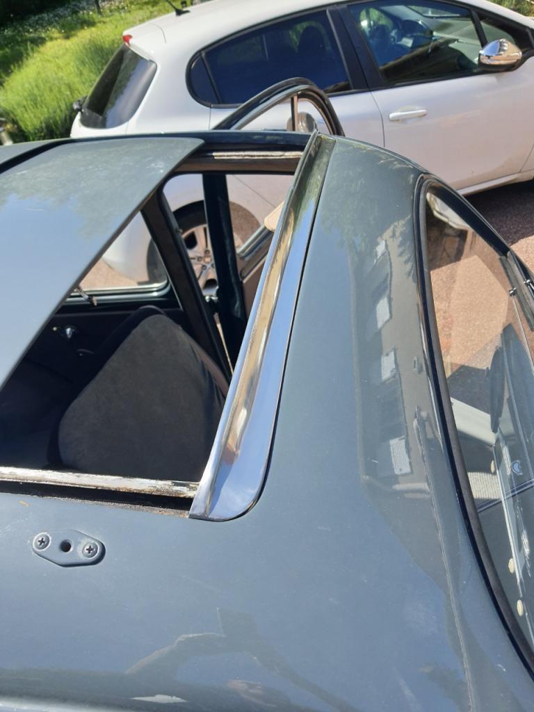 Déflecteur toit ouvrant alu pour peugeot 203 LesAnciennes.com