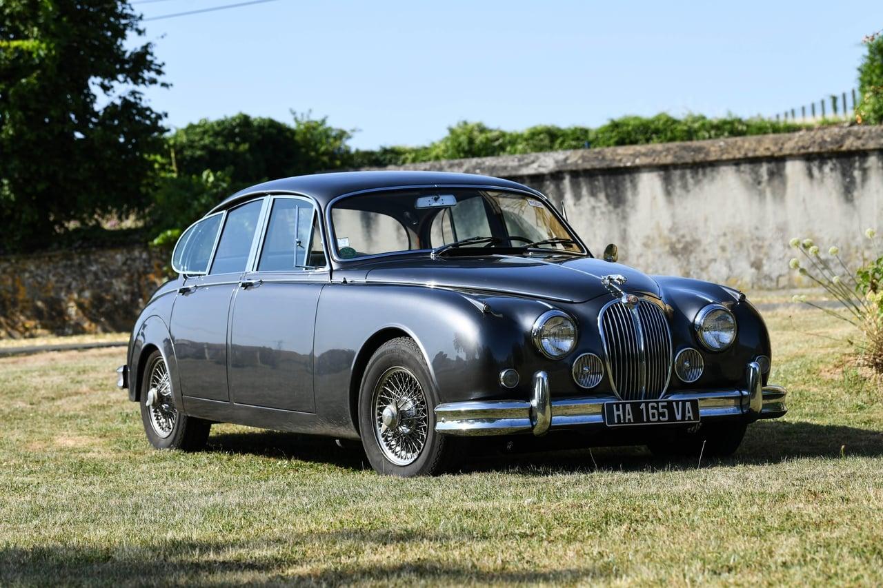 1964 Jaguar MKII 3.8 LesAnciennes.com