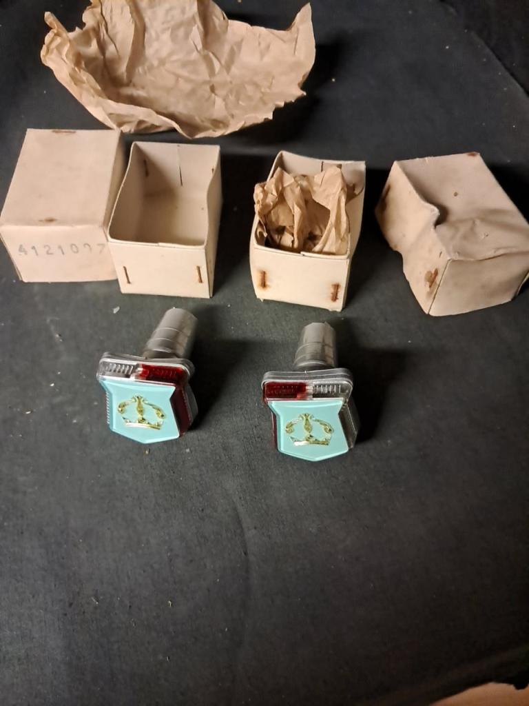 Feux RENAULT Dauphine Dauphine/Ondine LesAnciennes.com