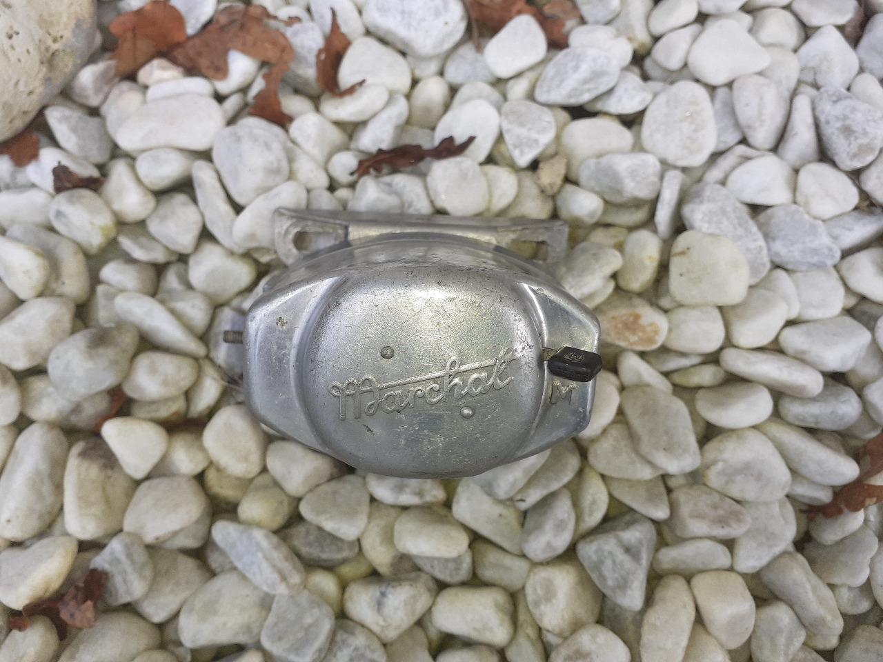 Moteur d'essuie-glaces MARCHAL 6 volts LesAnciennes.com