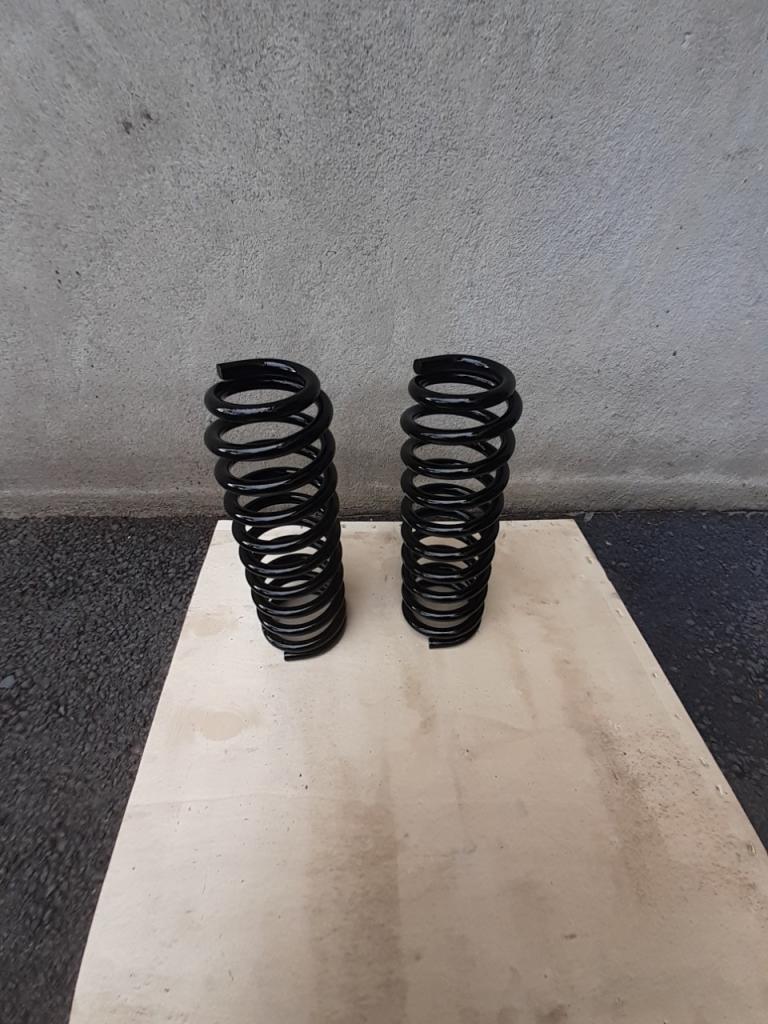Ressort RENAULT 8 (R8) LesAnciennes.com