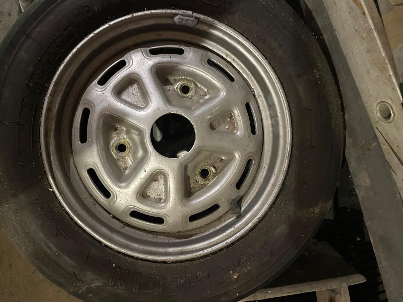 Jantes Renault 12 Gordini LesAnciennes.com