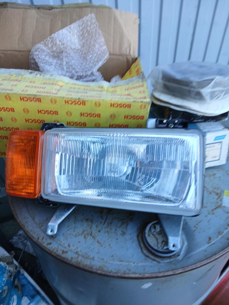 Phare AUDI 80 B2 LesAnciennes.com