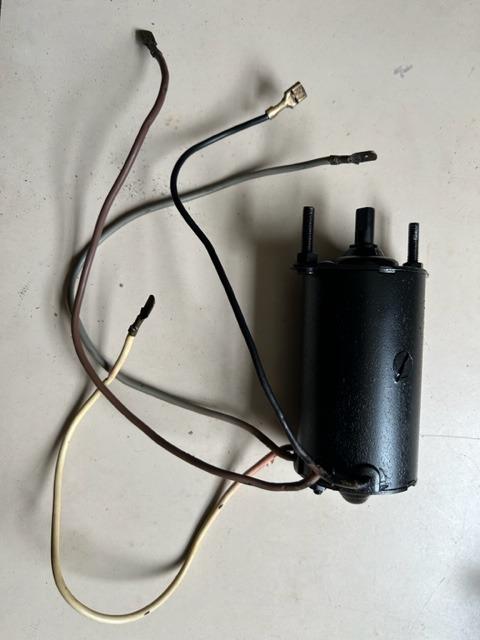 Moteur de lève-vitre pour Maserati Quattroporte s1 LesAnciennes.com