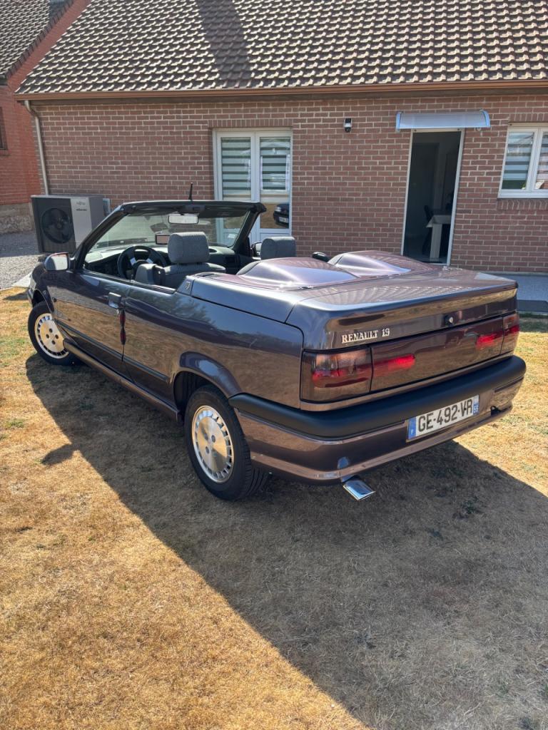 RENAULT 19 (R19) 19 cabriolet - 1994 LesAnciennes.com