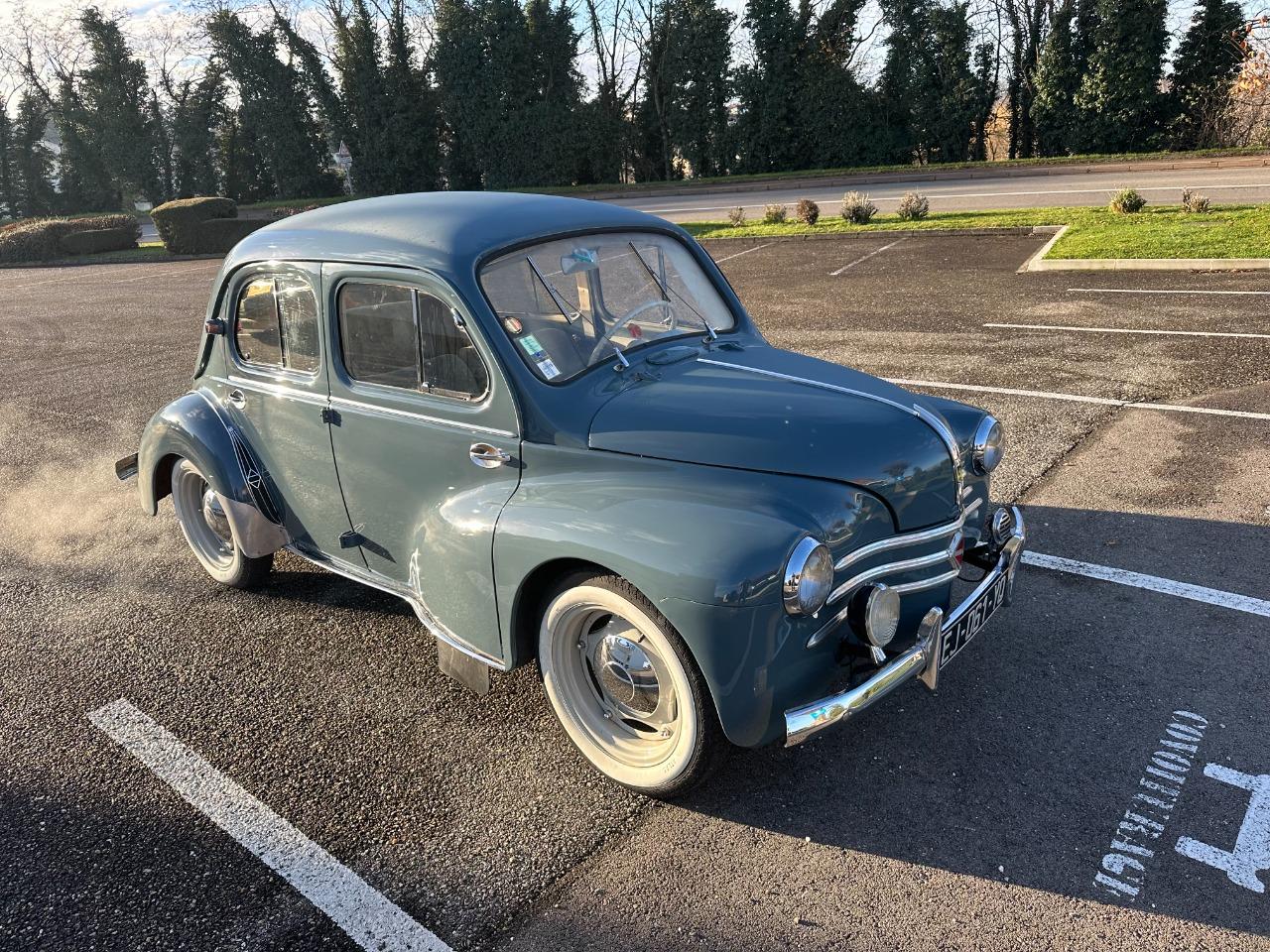 RENAULT 4CV - 1955 LesAnciennes.com