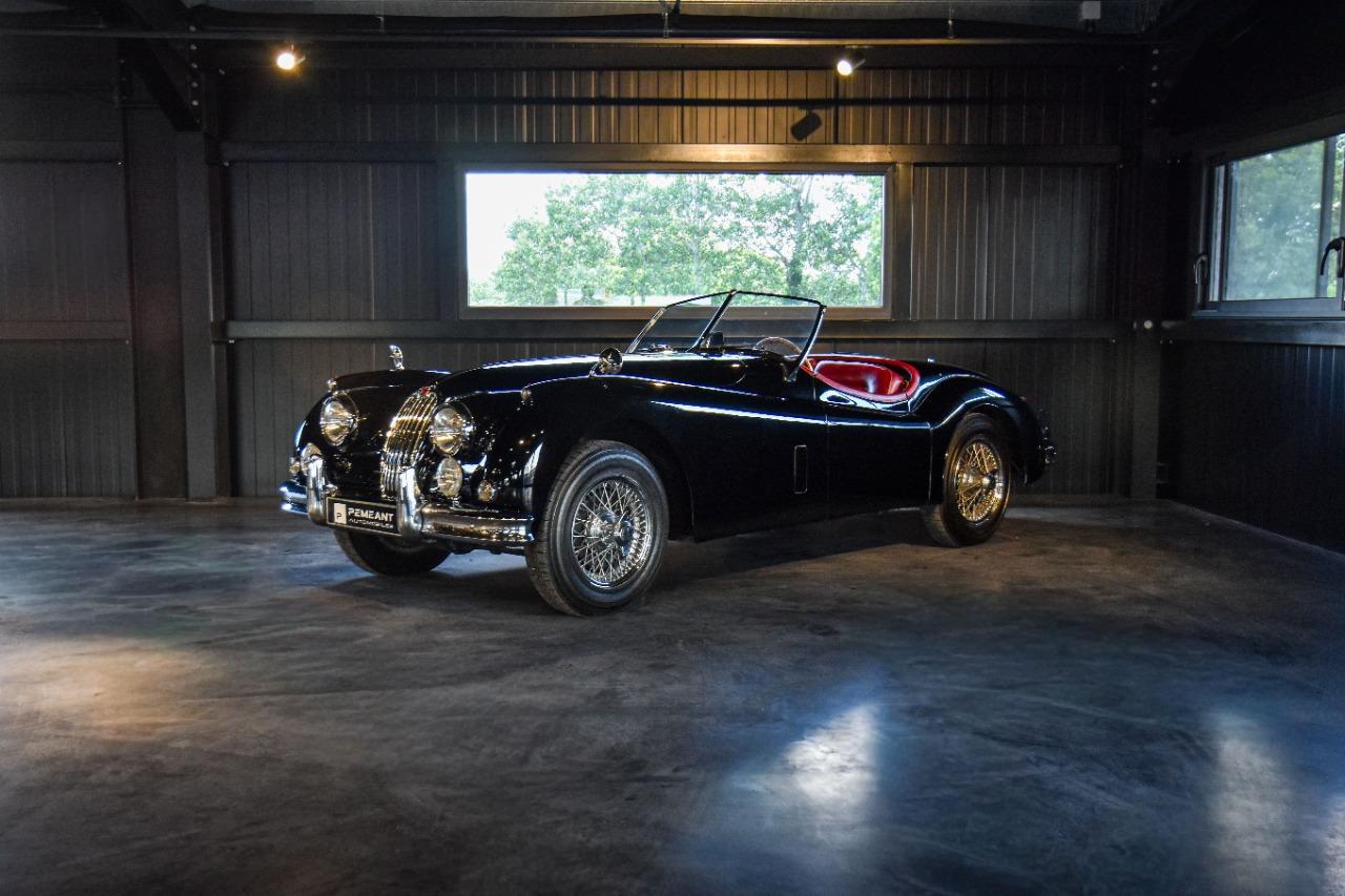 JAGUAR XK140 Open Two-Seater - 1956 LesAnciennes.com
