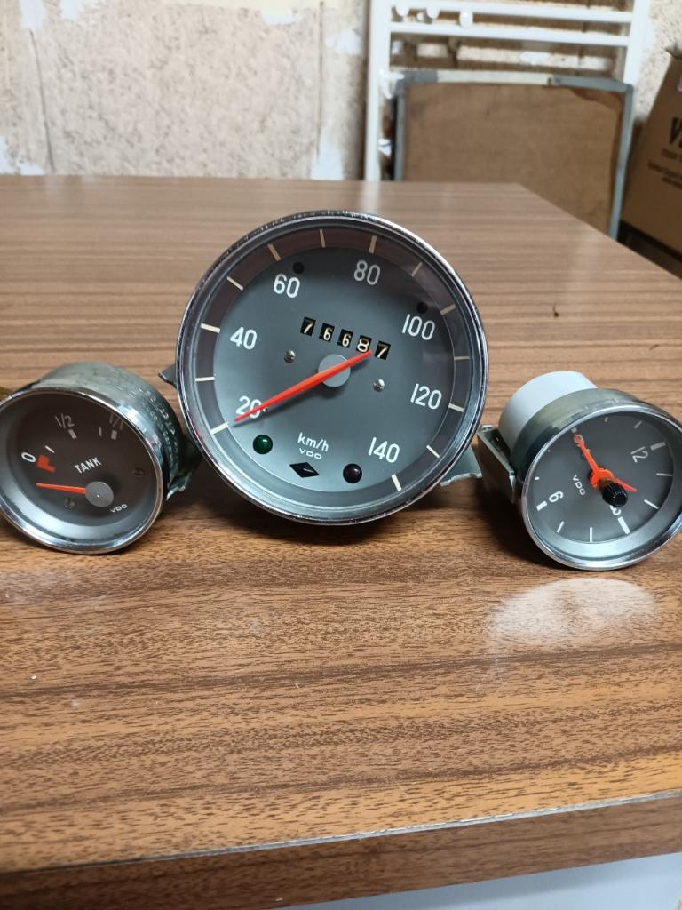 Lot de pièces NSU Prinz 47 de 1973 LesAnciennes.com