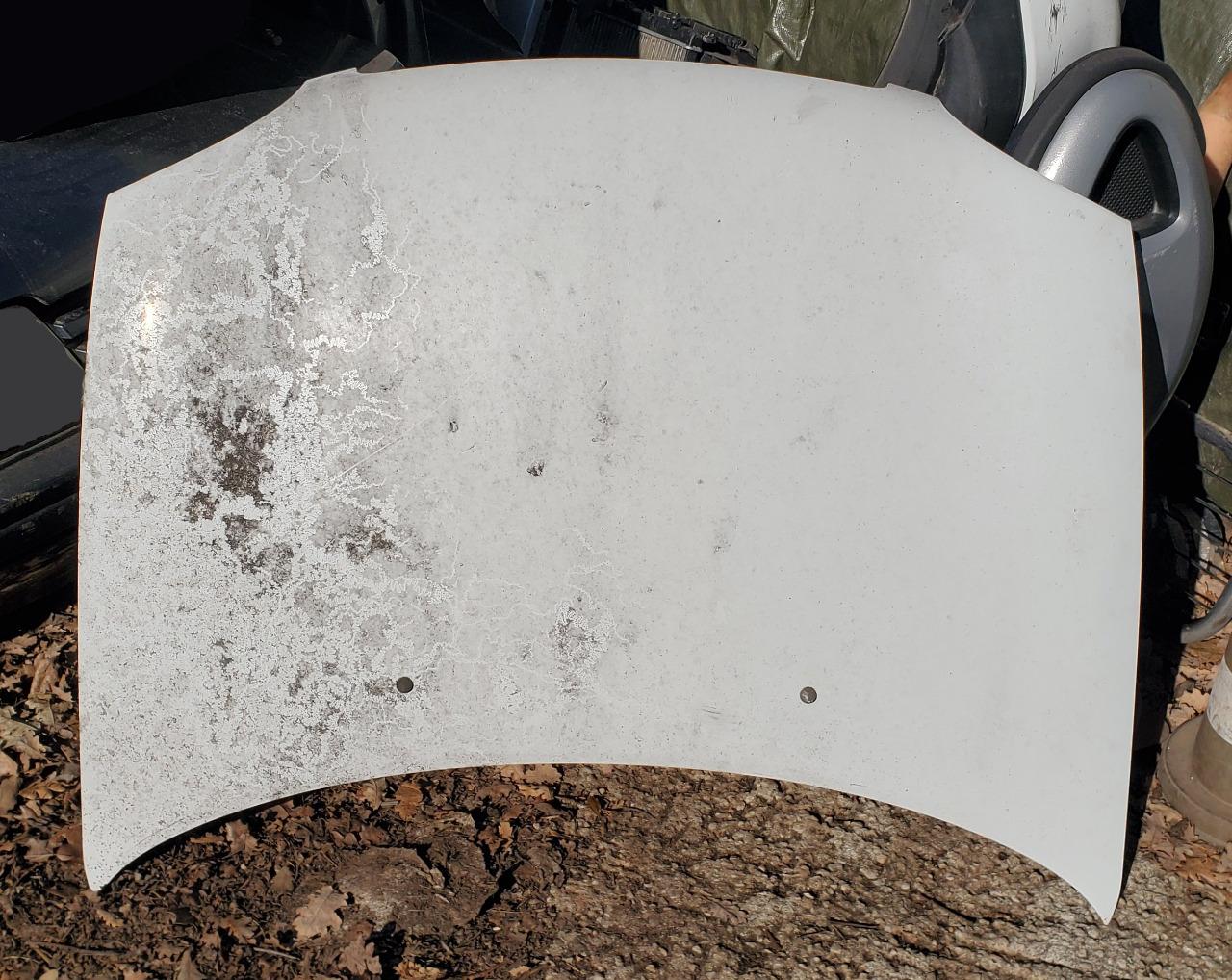 Capot OPEL CORSA B sali mais très bon état LesAnciennes.com