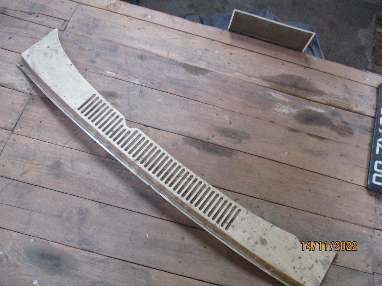 Grille aération extérieur G S A Citroën LesAnciennes.com