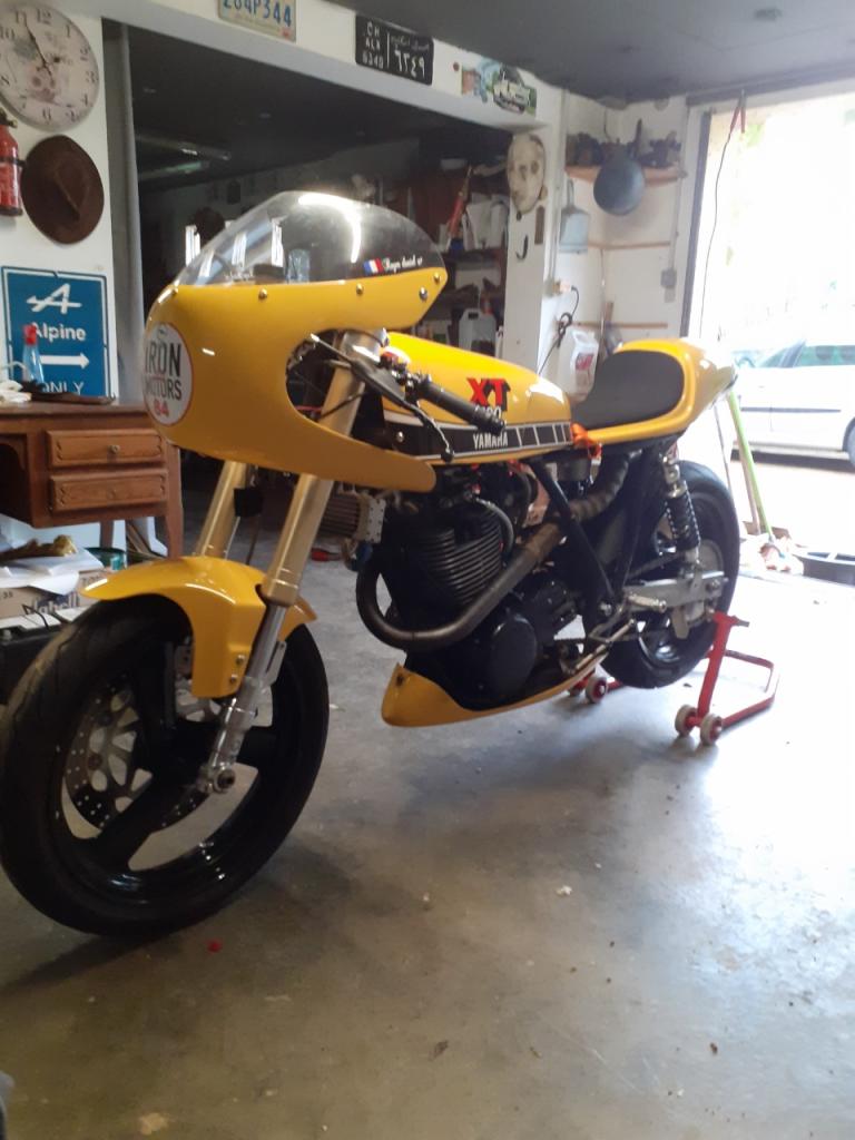 YAMAHA XT 500 course piste - 1980 LesAnciennes.com