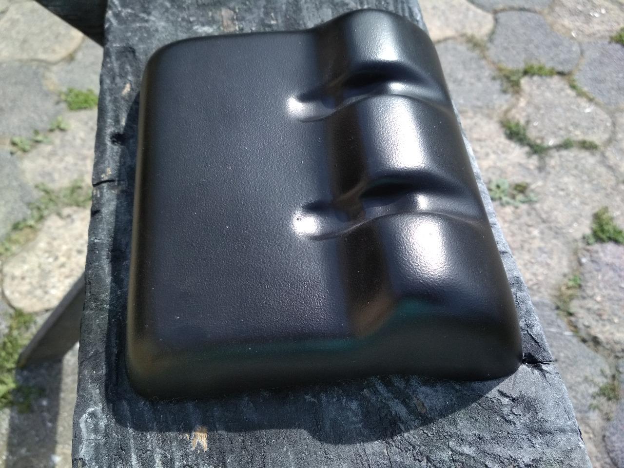 Couvercle de boîte fusibles PORSCHE 356 LesAnciennes.com