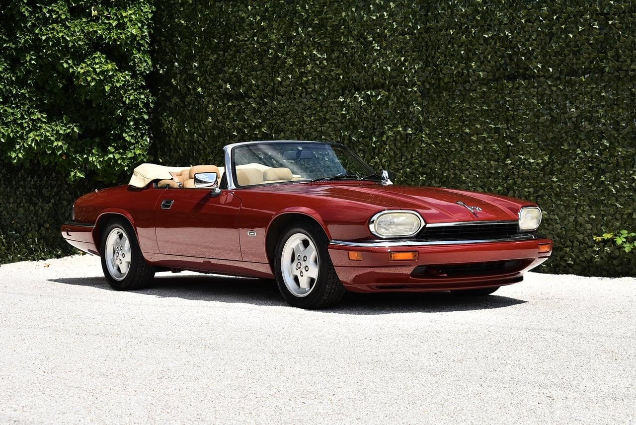 1994 Jaguar XJS Convertible 4,0L I6 LesAnciennes.com