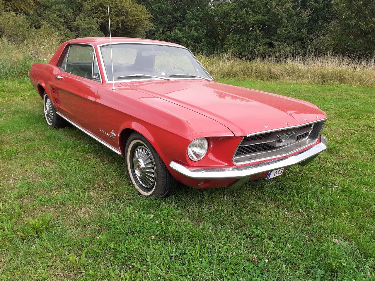 FORD Mustang coupé 200 ci - 1967 LesAnciennes.com