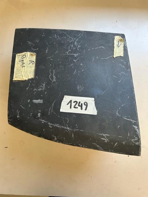 Boîtier de phare droit pour Ferrari 348 et 355 LesAnciennes.com