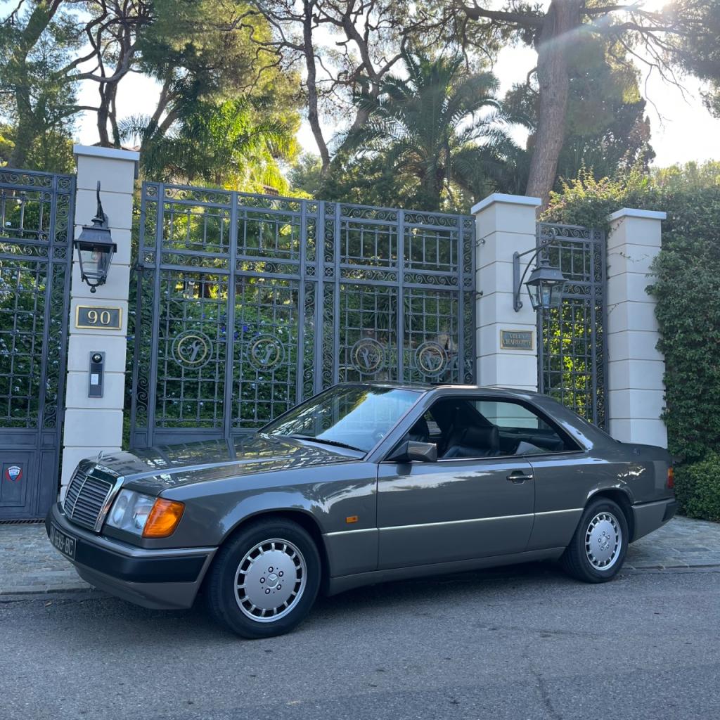 MERCEDES 300 CE -24 - 1990 LesAnciennes.com