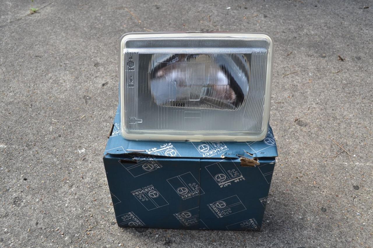 Phare G, VALEO CIBIE, TALBOT Horizon, neuf LesAnciennes.com