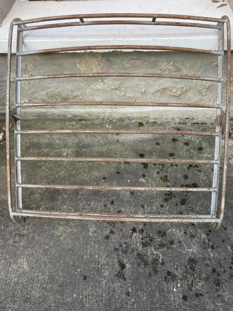 Galerie de toit 4CV, Dauphine LesAnciennes.com