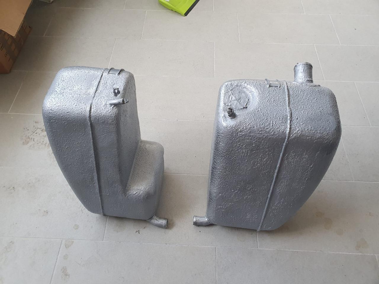 Rèservoirs d' essence Ferrari Dino 208/308 GT4 LesAnciennes.com