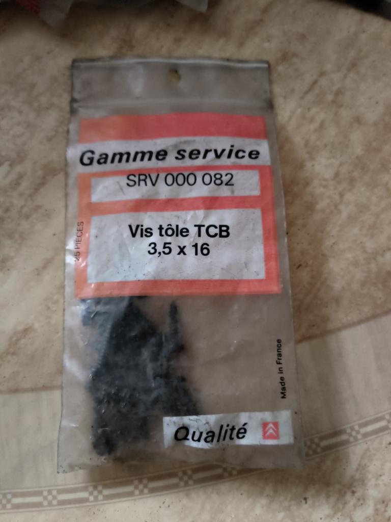 Sachet Citroën des vis tôle TCB 3,5 x 16 mm. LesAnciennes.com