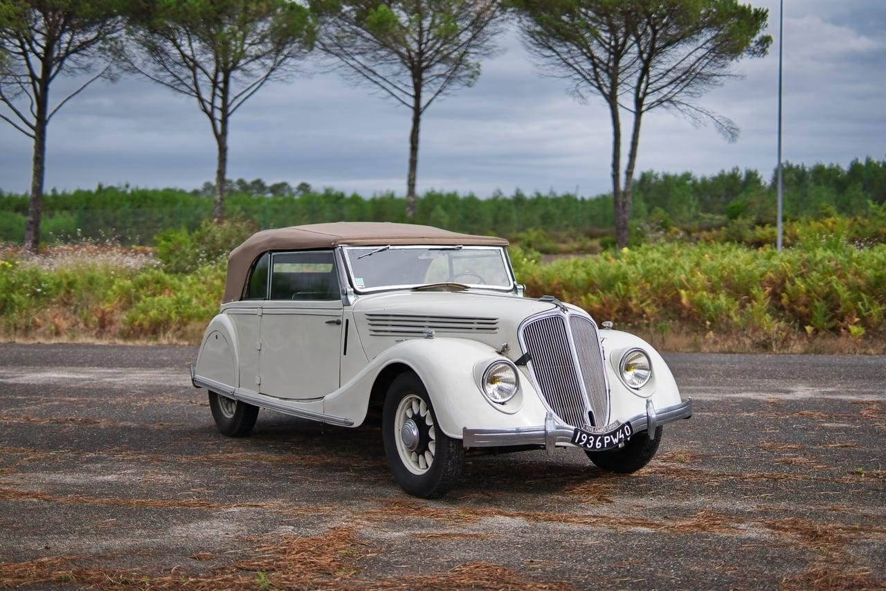 1936 Renault Viva Grand Sport ACX2 LesAnciennes.com